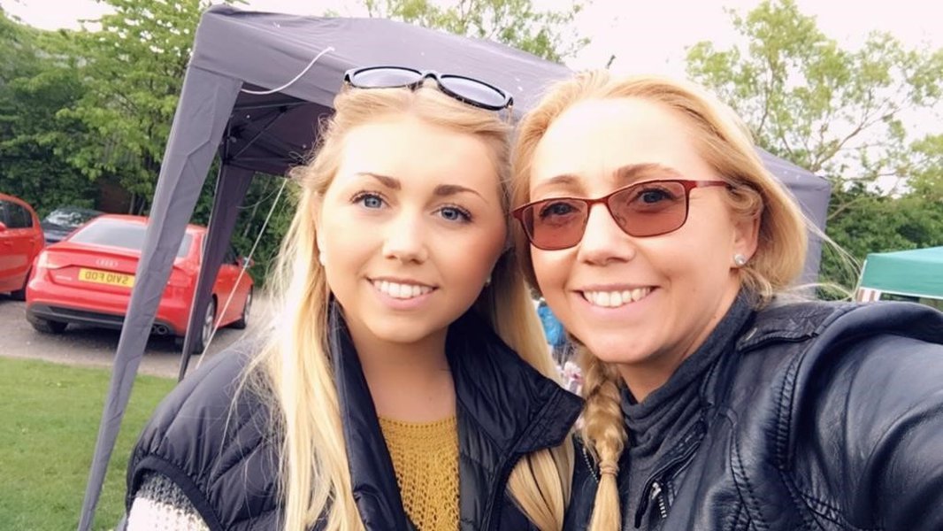 Allana with her mum Katrina