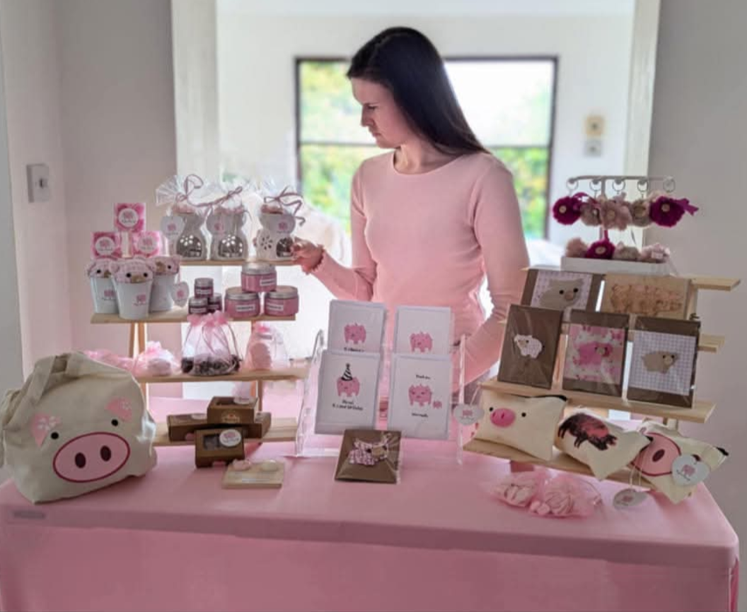 Kirsty with PigsnThings stall