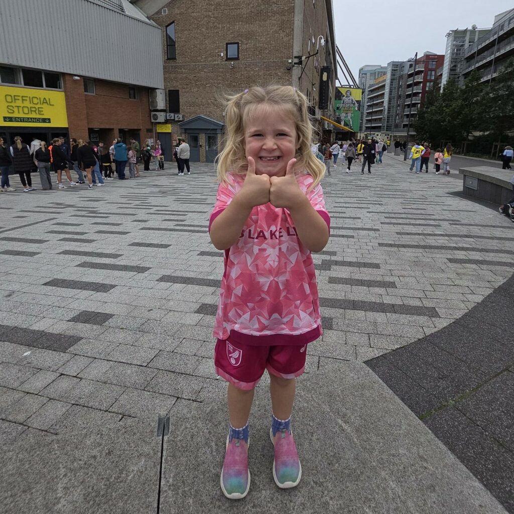 Superfan Sophie meets her superhero